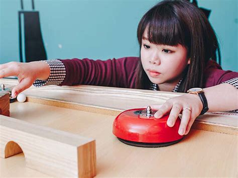 The Tinkering Studio | Meer