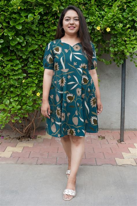 Oasis Dark Blue Floral Cotton Knee Length Dress
