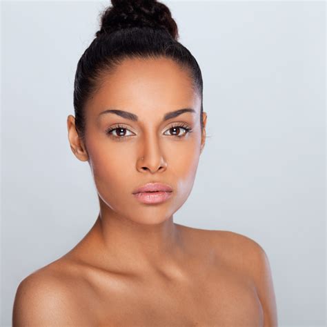 5 types of foundations for every skin type