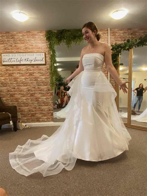 Stella York 7099 New Wedding Dress Save 31% - Stillwhite