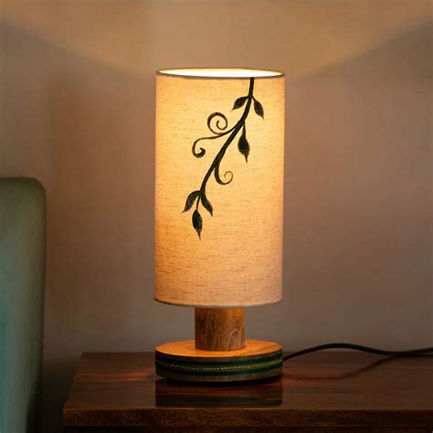 Grape Vines' Hand-Painted Decorative Table Lamp In Mango Wood (30 cm ...