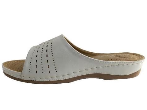 Carrie Brand Women's A9166-18 Casual Comfort Chappal Flipflop Slippers ...