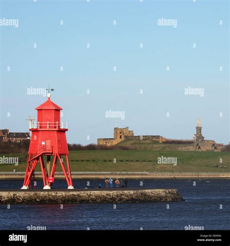 Herd Groyne lighthouse in South Shields, England Stock Photo - Alamy