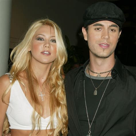 Enrique Iglesias Shares Anna Kournikova's Reaction to Him Kissing Fans