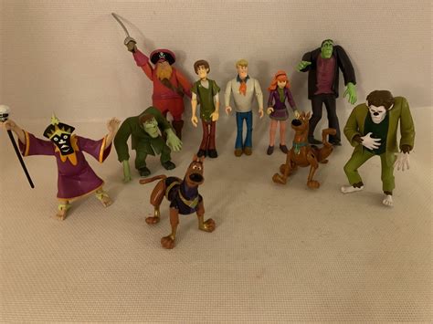 Scooby Doo Gang & Monsters Baddies Villians Figures x 10 | eBay