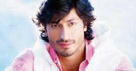 Vidyut Jamwal Family Wife Son Daughter Father Mother Age Height ...