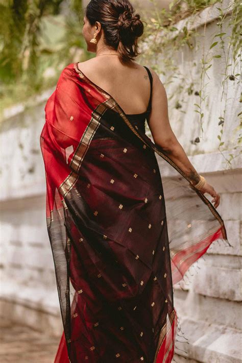Hypnotic Red Cotton Silk Saree With Intricate Blouse Piece – Kankaari