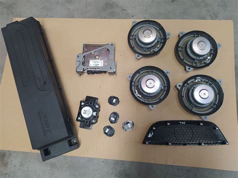 SISTEMA SONIDO BOSE RENAULT MEGANE 4 RS 2018 Amplificador