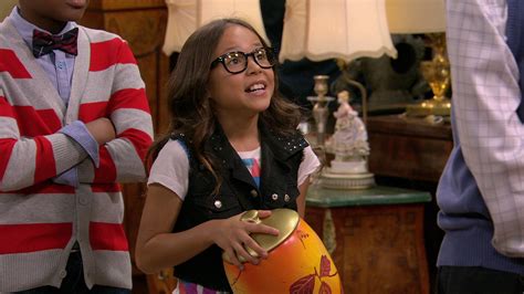 Watch The Haunted Hathaways Season 1 Episode 20: Haunted Visitor ...