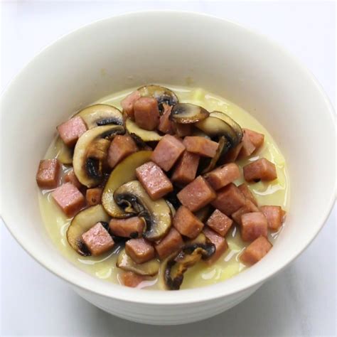 Spam and Mushroom Tonkotsu Ramen - Myojo USA