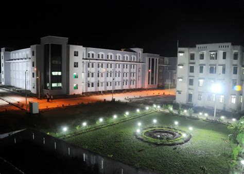 Main Building : : Rajkiya Engineering College, Banda