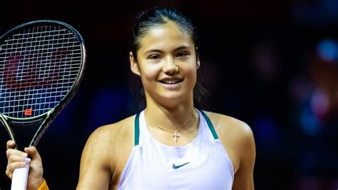 Emma Raducanu wins to set up quarter-final clash with world number one ...