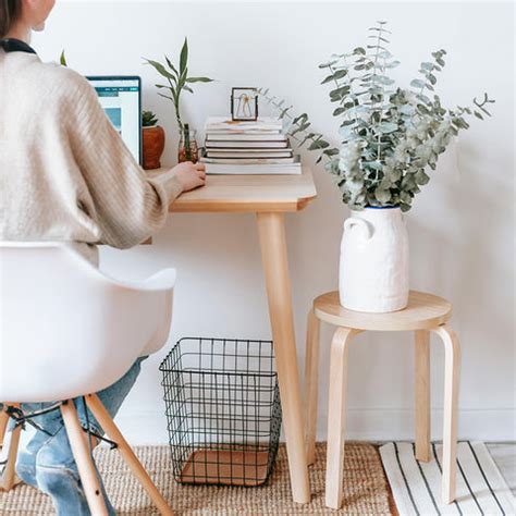 Wooden Peg Table Design | ThreadVibe Living