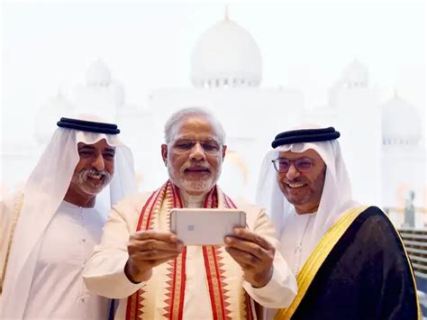 Indian PM Narendra Modi with Sheikh Hamdan & UAE Minister - August 17 ...