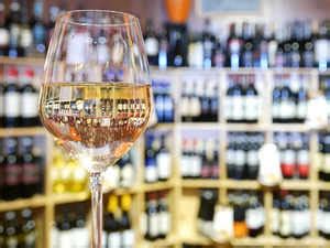 home delivery of liquor: Delhiites may soon have home delivery of ...