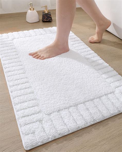 Amazon.com: Color&Geometry Large Bath Rugs Non Slip Washable- 24"x36 ...