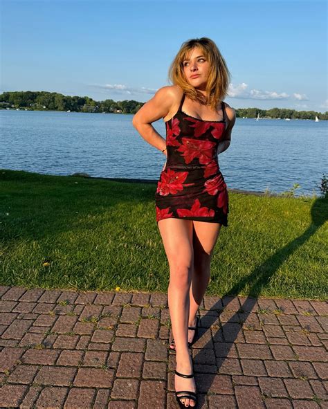 Serena Abweh | 💐 🐝 🦋🛶 | Instagram