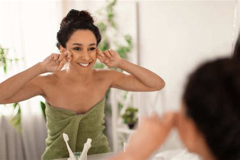 Try These At-home Lymphatic Drainage Massages For Chiselled Cheekbones ...