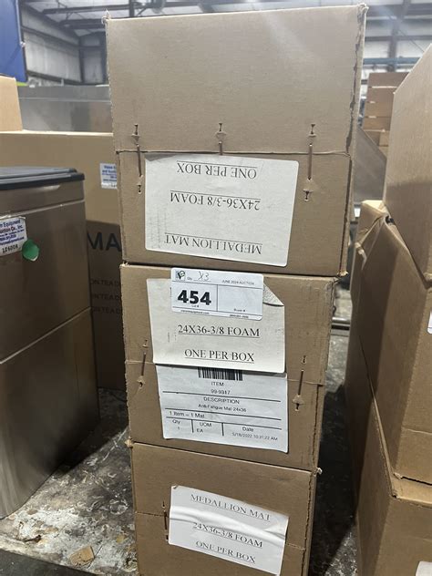 MEDALLION ANTI-FATIGUE COMMERCIAL KITCHEN FLOOR MAT | Vision Equipment