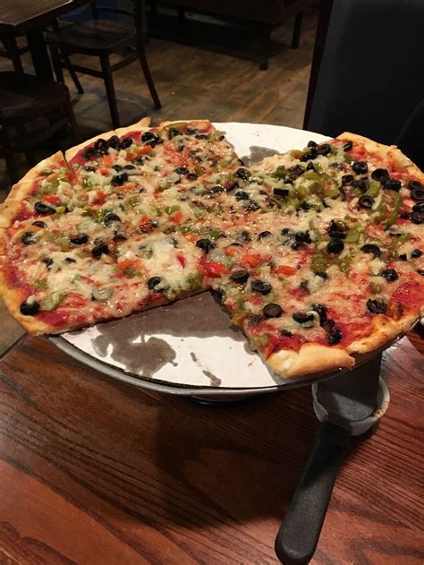 Carriage Court Pizza - Crown Point Indiana Restaurant - HappyCow