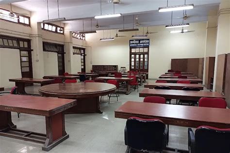 Mahila Maha Vidyalaya, Banaras Hindu University Varanasi Campus: Photos ...