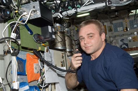 Любительская радиосвязь с МКС и через спутники AMSAT