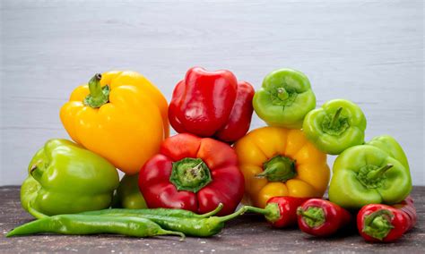 Orange Bell Pepper Nutrition Facts that You Didn't Know - HealthxTips