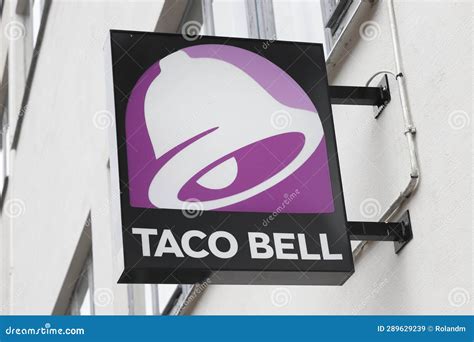 Taco Bell editorial stock image. Image of logotype, bell - 289629239