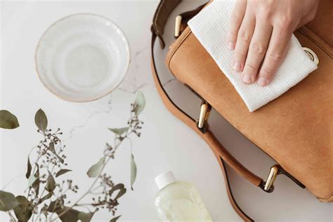 How to Wash Leather Purses