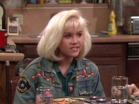 I remember Kelly Bundy. I didn’t know Christina Applegate. Her new memoir unpacks it all.