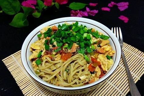 Shao Zhi Noodles - 三元 | Xinjiang style 哨子面 Shao Zhi Noodles.… | Flickr