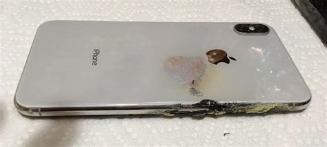 Apple iPhone XS Max Allegedly Explodes In User’s Pocket - MobyGeek.com