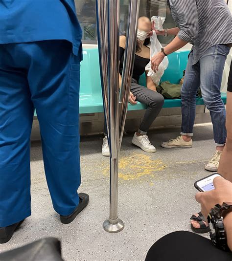 The (Drunk) Girl On The Train | twiinklex