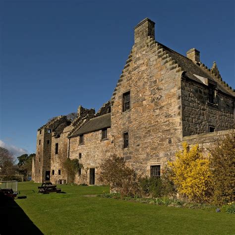 ABERDOUR CASTLE AND GARDENS (2025) All You Need to Know BEFORE You Go ...