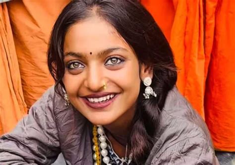 Maha Kumbh's viral sensation Monalisa's new stunning look leaves fans in...