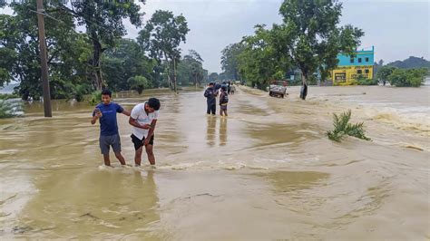North Odisha Floods Hit 1.25 Lakh, Schools Shut - Politics News | Krihaa