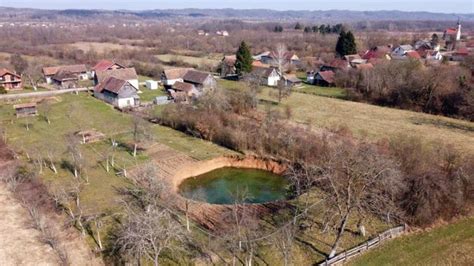100 big sinkholes built in two villages of Croatia, scientists are also ...