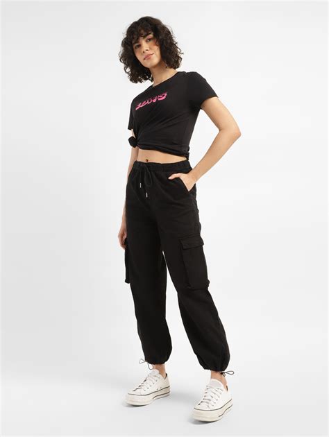 Women's Black Relaxed Fit High Rise Cargo Jogger – Levis India Store