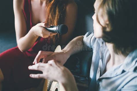 Interview Famous People 的图像结果