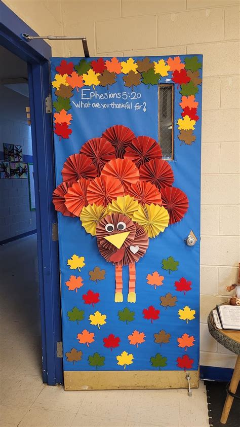 Pin by Sharon Fox on November Library Crafts | Thanksgiving door ...