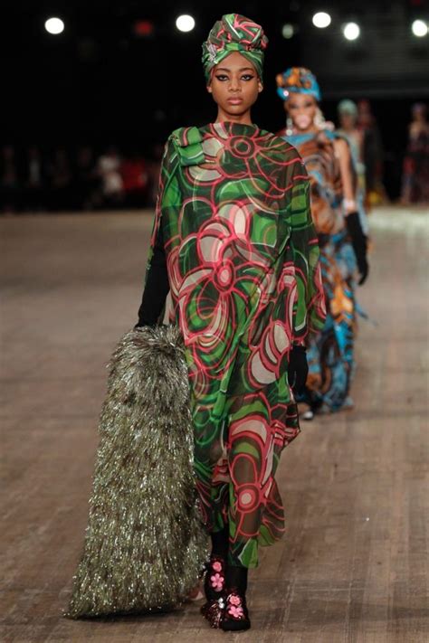 Image result for Spring 2018 Marc Jacobs