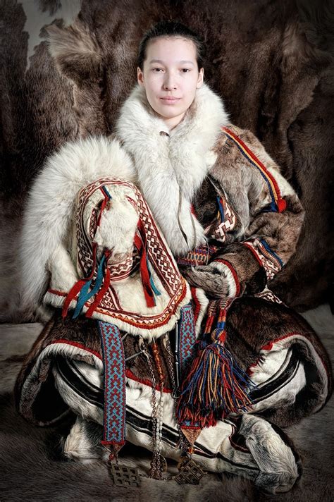 Удивительные снимки коренных народов Сибири в традиционных костюмах