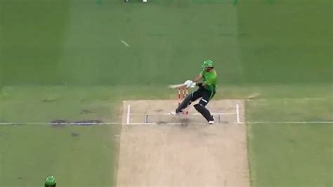 BBL 2024/25: Glenn Maxwell Hits 74m Six To Ben Dwarshuis Using 'Reverse ...