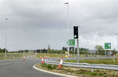 Junction 10a traffic lights on M20 roundabout spark anger among drivers ...