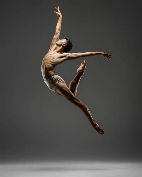 Male Ballet Dancing 的图像结果