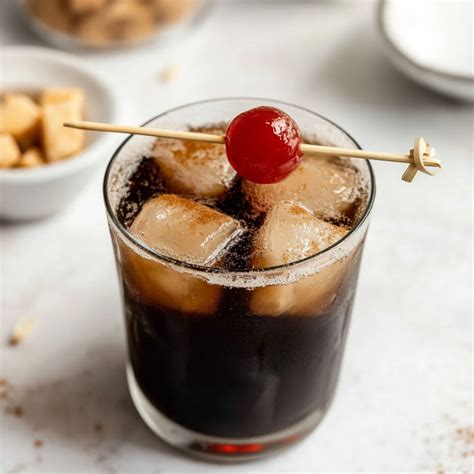 Black Russian Cocktail Recipe - Foodiosity