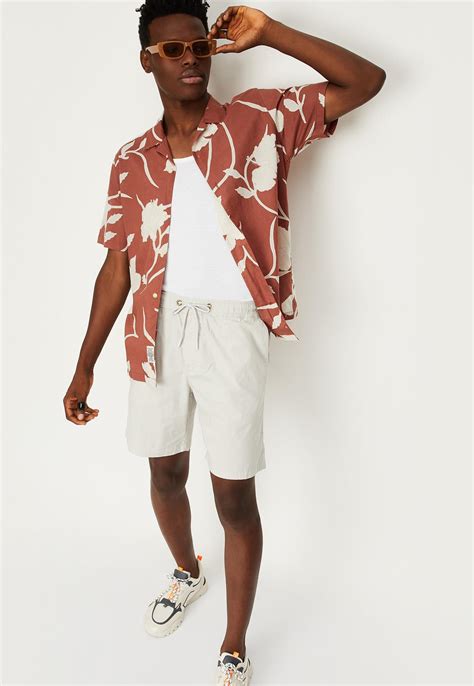 Buy Men Printed Resort Collar Shirt Online at just Rs. 899.0 ...