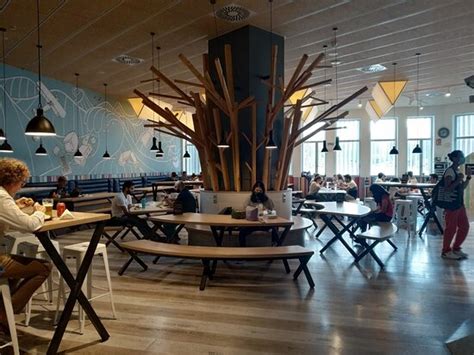 D'INS CAMPUS UPC DIAGONAL-BESOS, Sant Adria de Besos - Restaurant ...