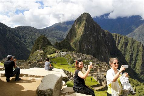 Machu Picchu: 10 decisions to make before you travel