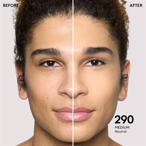 Soft'Lit Naturally Luminous Foundation • 290
